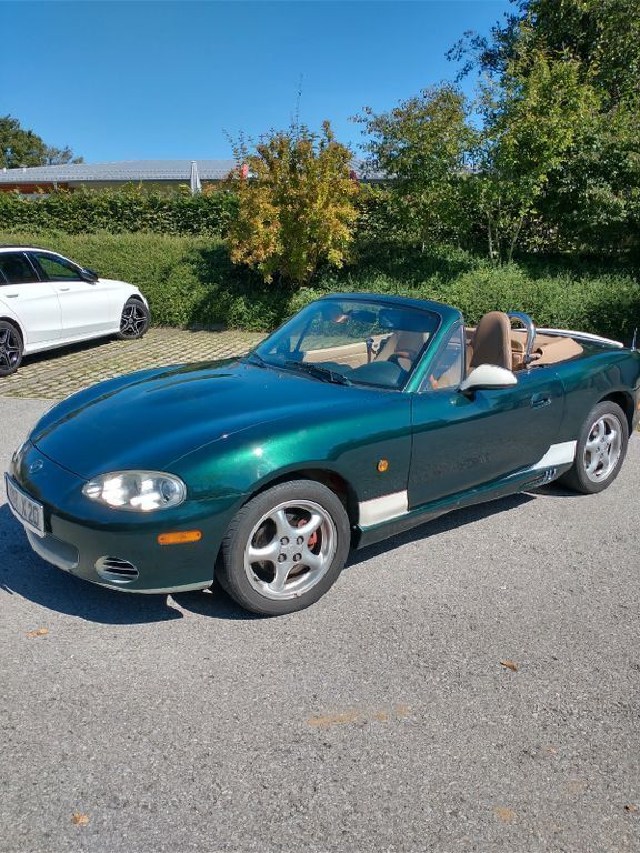 Grün Gebraucht 2001 Mazda MX5 Cabrio | 5.399 € (Teuer) - Bild 1/4