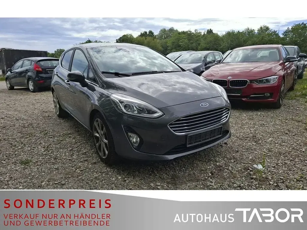 Gebraucht Ford Fiesta Titanium 101 PS (74 kW) 2017 Magnetic Kleinwagen