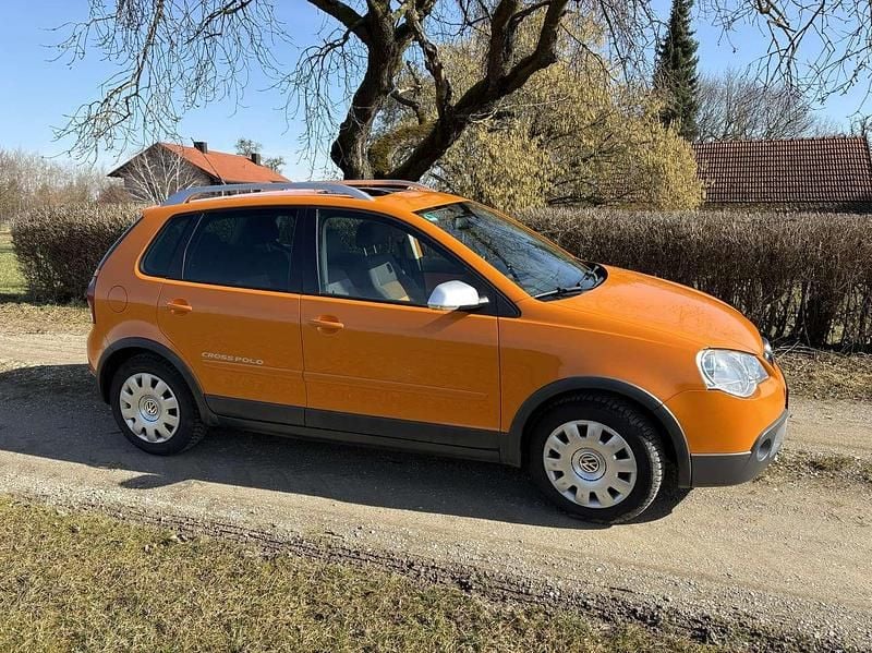 Gebraucht VW Polo Cross 105 PS (77 kW) 2009 Orange Kleinwagen