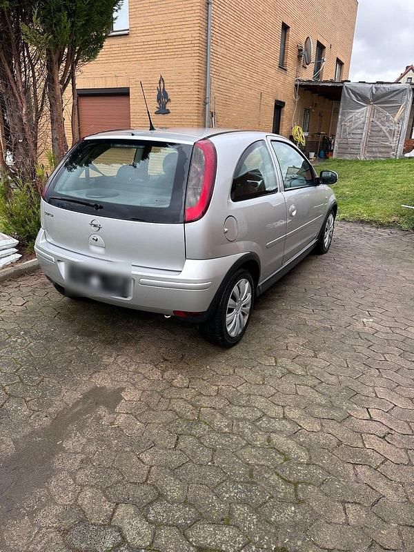 Gebraucht Opel Corsa 60 PS (44 kW) 2006 Silber Kleinwagen