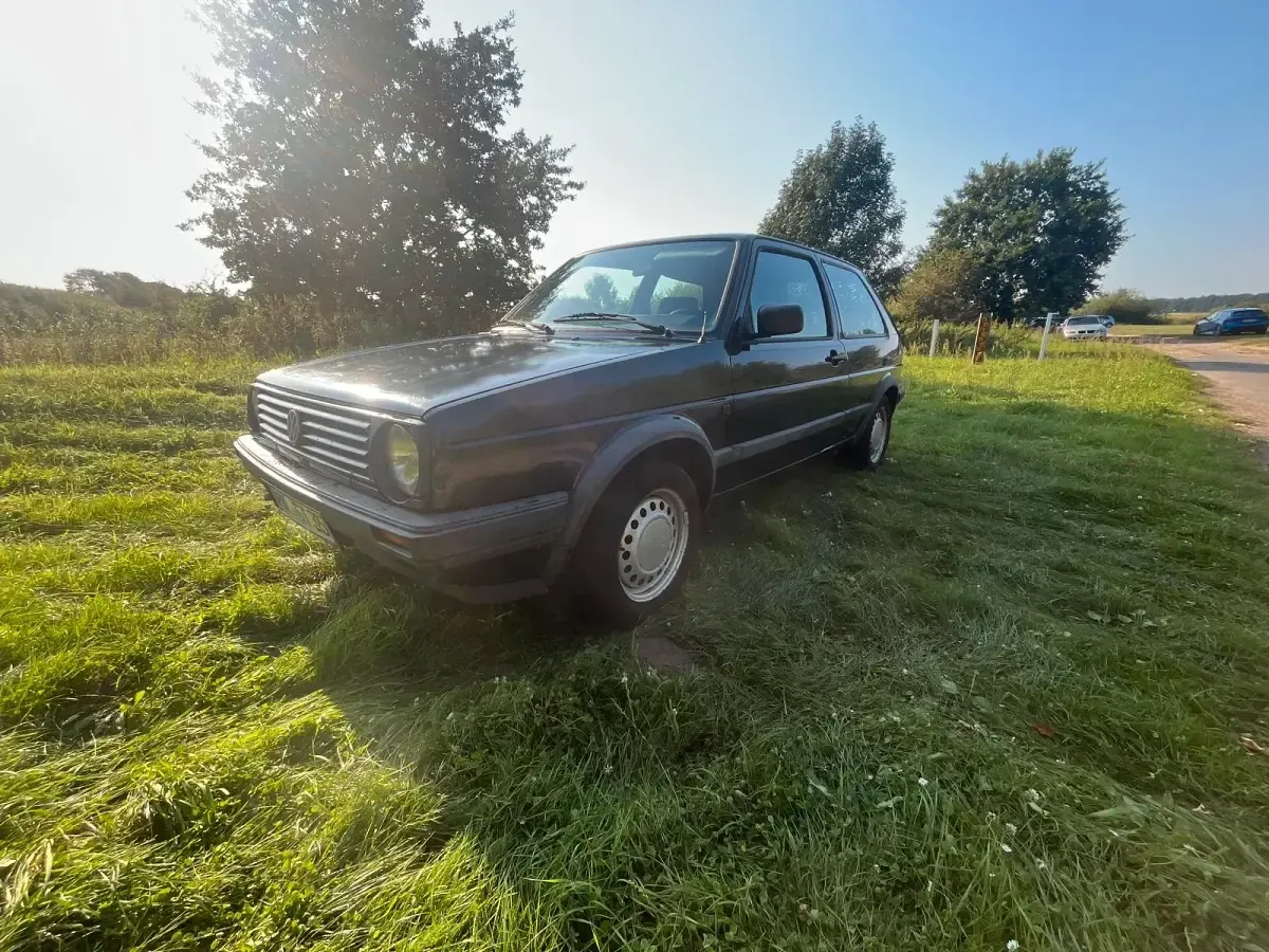 Gebraucht VW Golf III 90 PS (66 kW) 1991 Schwarz Kleinwagen