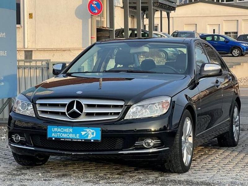 Gebraucht Mercedes C180 115 PS (84 kW) 2011 Schwarz Limousine