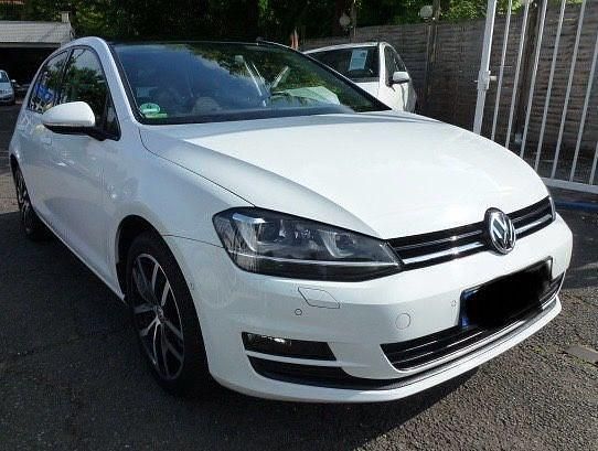 Weiß Gebraucht 2015 VW Golf VII Limousine | 14.300 € (Etwas zu teuer) - Bild 1/4