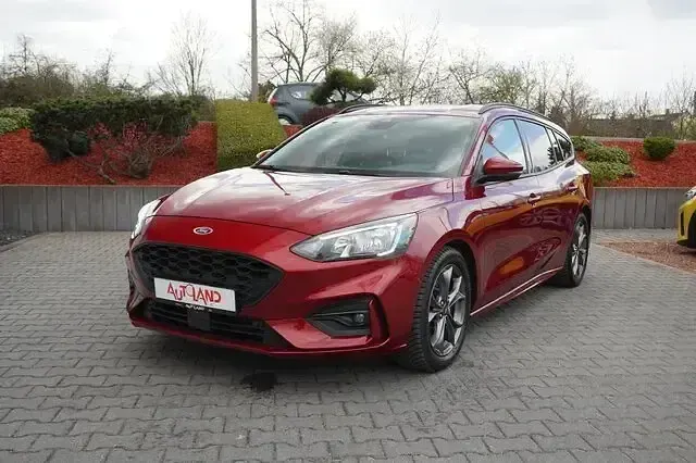 Gebraucht Ford Focus ST-Line 125 PS (91 kW) 2019 Rot Kombi