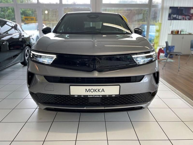 Neu Opel Mokka 131 PS (96 kW) 2026 Grau SUV