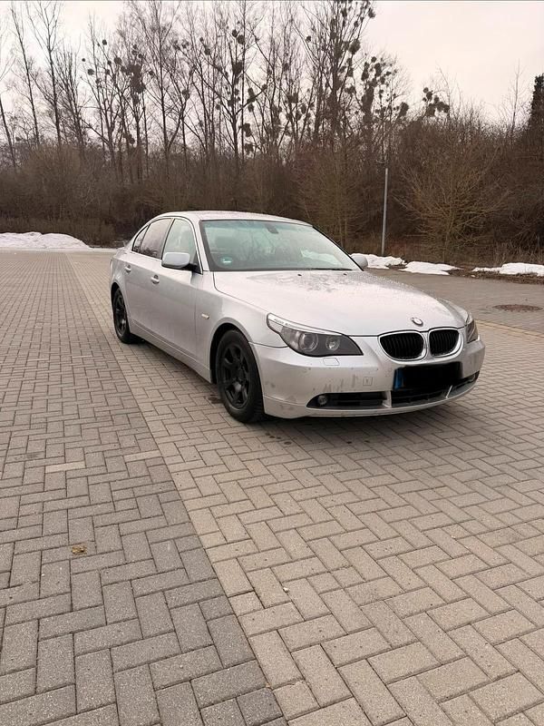 Gebraucht BMW 530 231 PS (169 kW) 2003 Silber Limousine