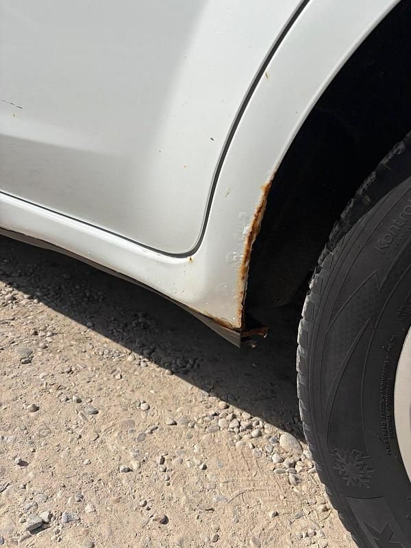 Usata Ford Focus 100 CV (73 kW) 2008 Bianco Utilitaria