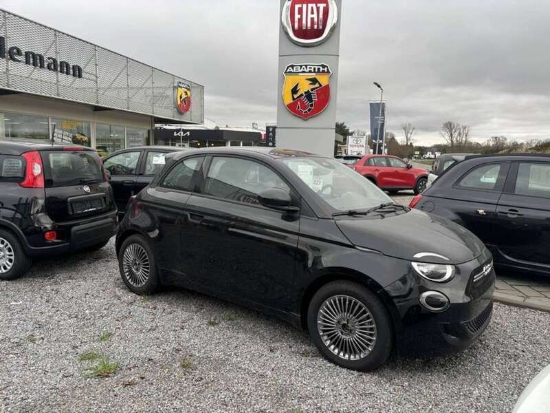 Gebraucht Fiat 500e 86 kW (118 PS) 2024 Schwarz Kleinwagen