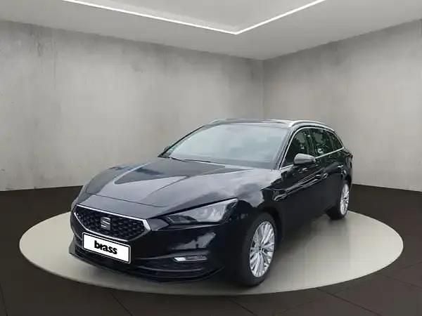 Midnight schwarz metallic Gebraucht 2023 Seat Leon XCELLENCE Kombi | 22.980 € (Fairer Preis) - Bild 1/4
