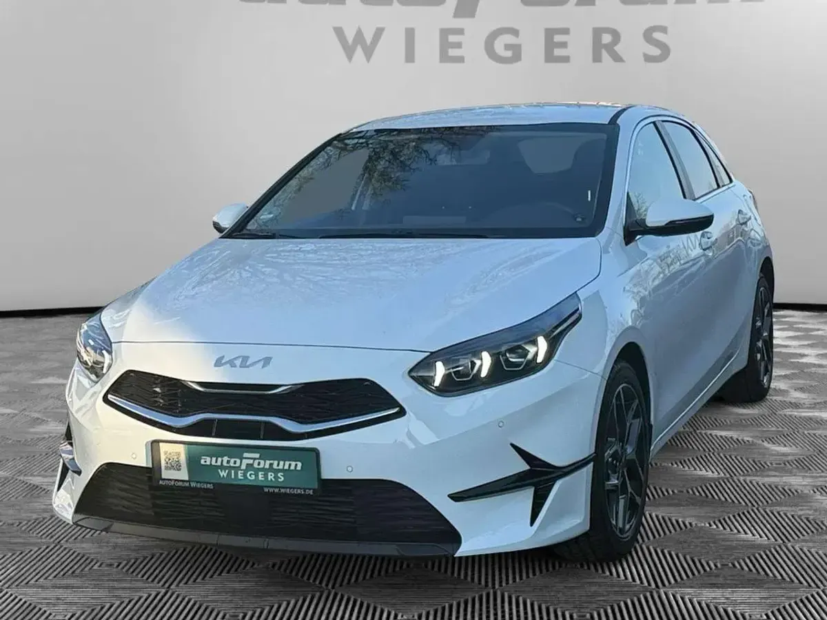 Ny Kia Ceed 101 HK (74 kW) 2025 Hvid Hatchback