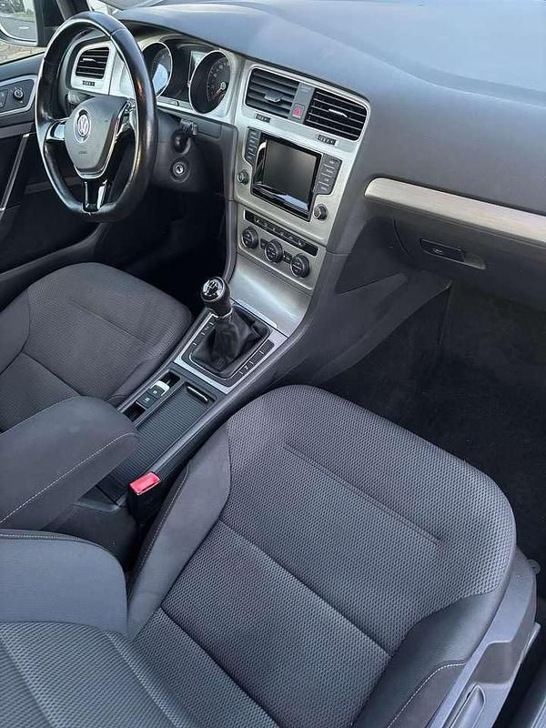 Second-hand VW Golf VII Trendline 86 CP (63 kW) 2014 Negru Berlinǎ