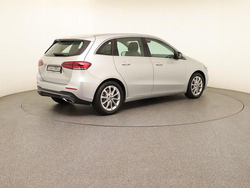 Gebraucht Mercedes B250 Business 224 PS (164 kW) 2022 Silber Van / Kleinbus