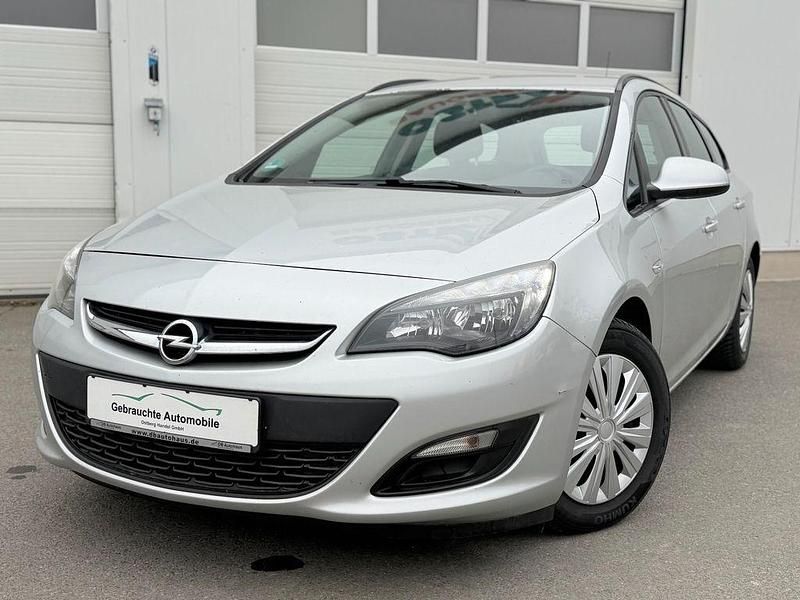 Gebraucht Opel Astra Edition 110 PS (80 kW) 2013 Silber Kombi