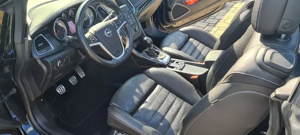 Gebraucht Opel Cascada 140 PS (102 kW) 2016 Schwarz Cabrio