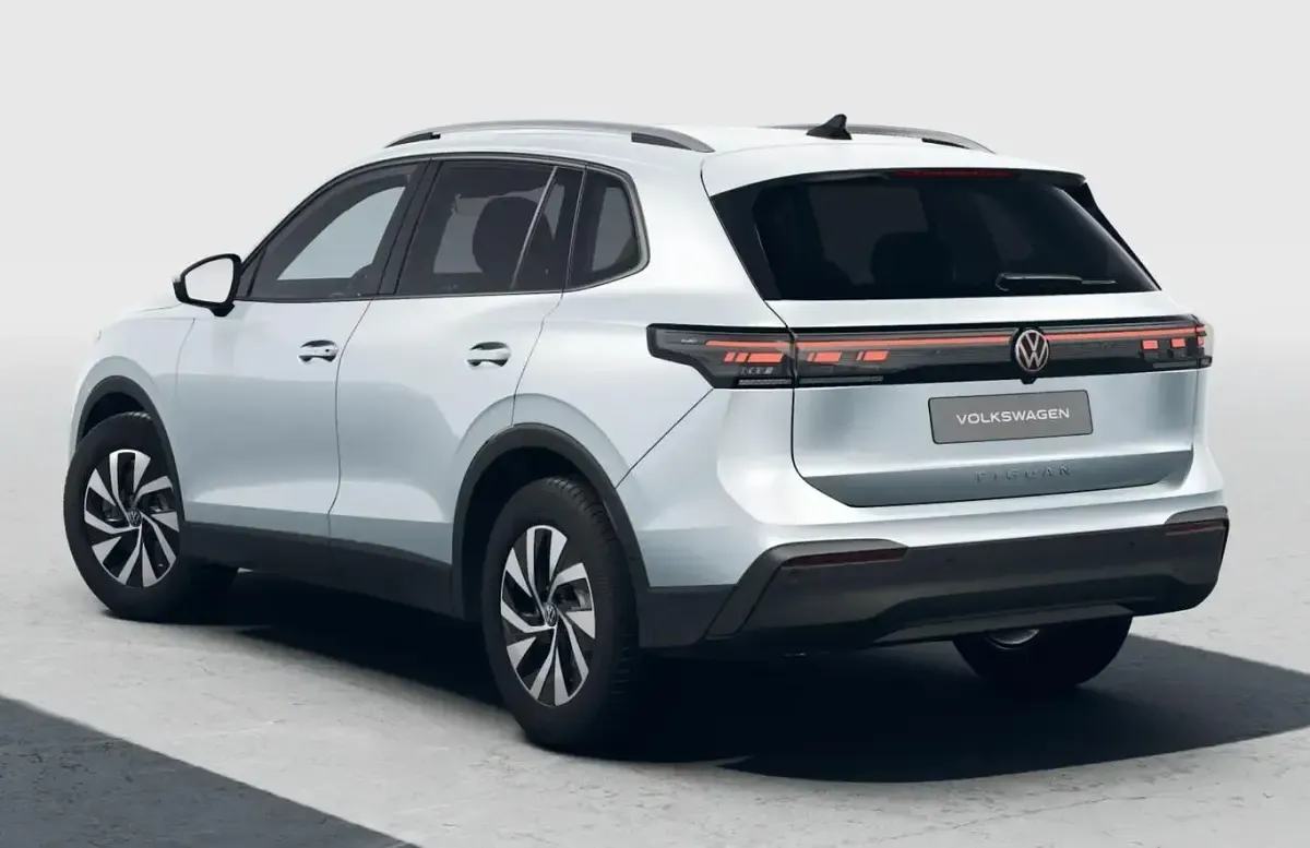 Neu VW Tiguan IQ Drive 150 PS (110 kW) 2026 Oyster silver metallic SUV