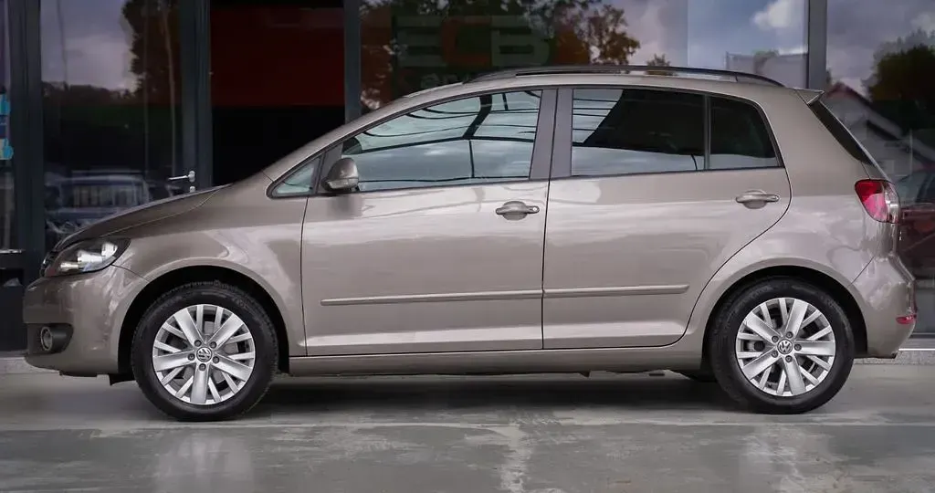 Gebraucht VW Golf VII Life 122 PS (89 kW) 2013 Braun Limousine