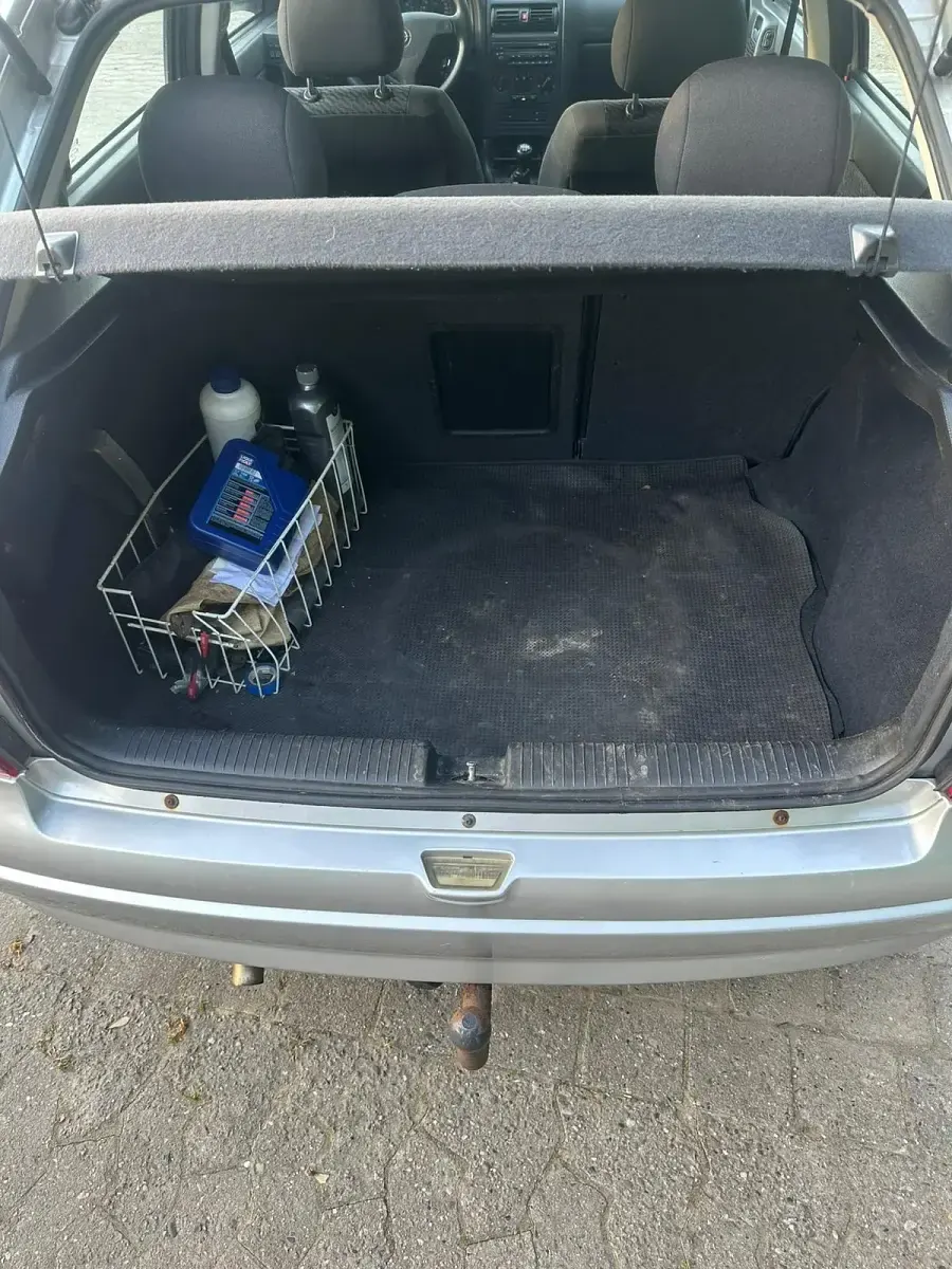 Gebraucht Opel Astra 84 PS (61 kW) 2002 Silber Limousine