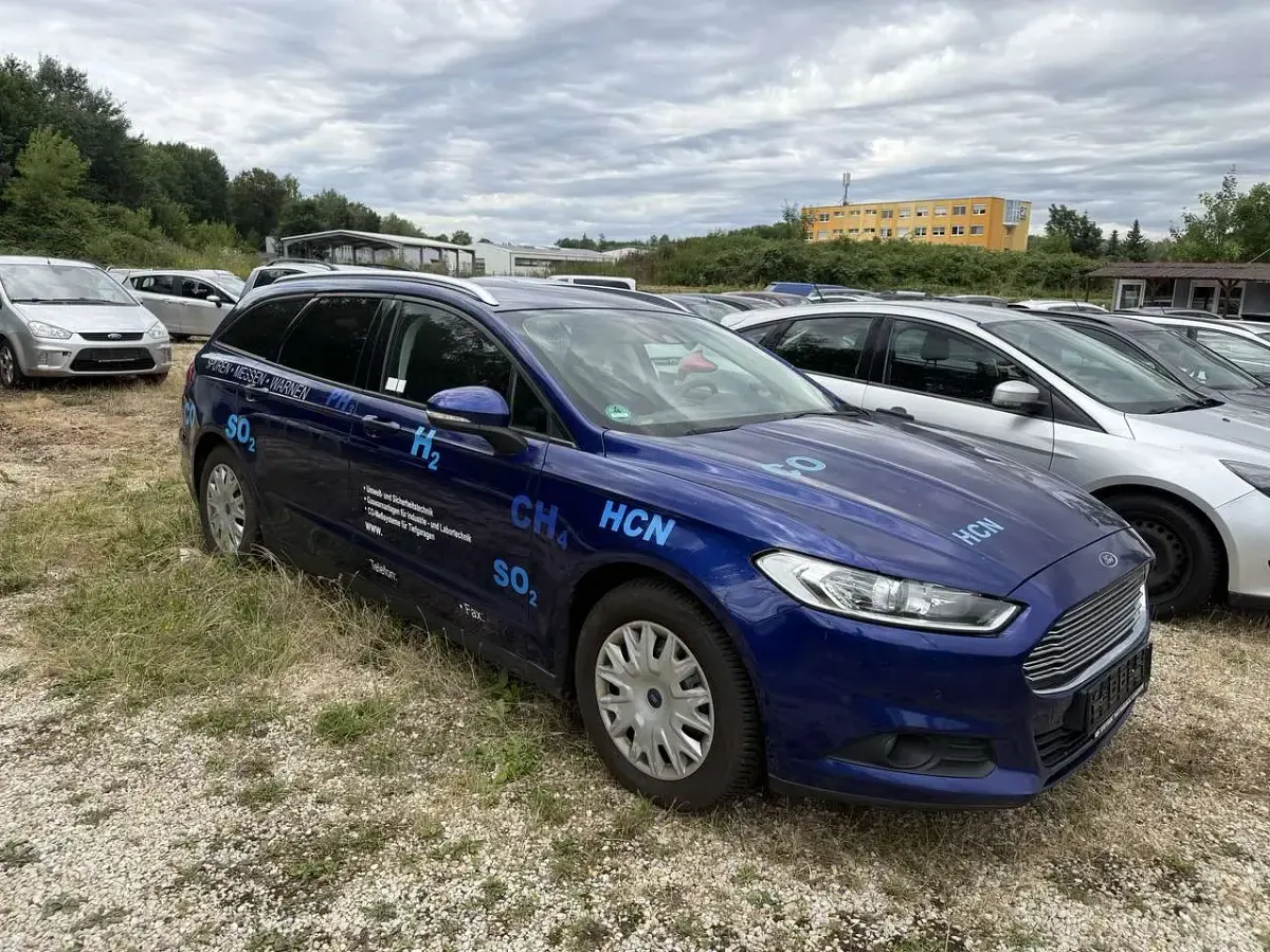 Gebraucht Ford Mondeo Trend 150 PS (110 kW) 2017 Blau Kombi