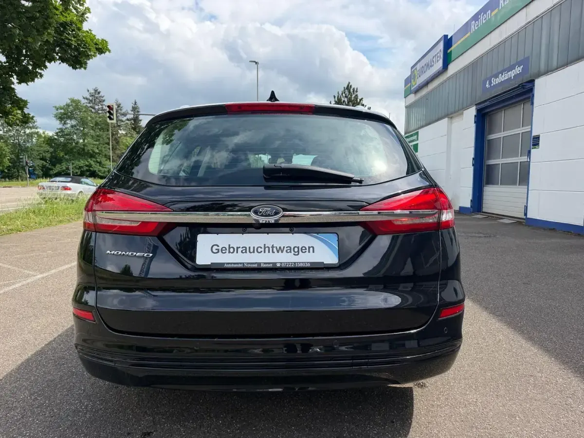 Gebraucht Ford Mondeo Business Edition 150 PS (110 kW) 2020 Schwarz Kombi