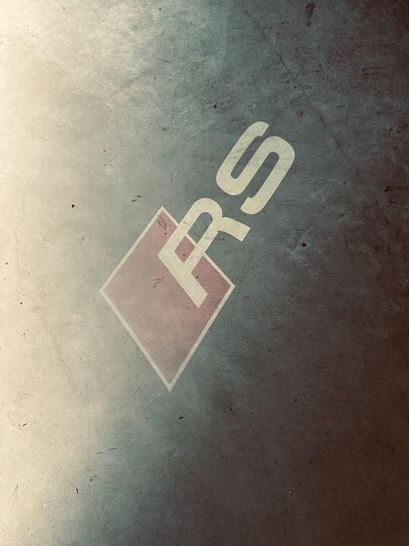 Rot Neu 2026 Audi RS3 Sportback Sport Kleinwagen | 68.900 € (Guter Preis) - Bild 1/4