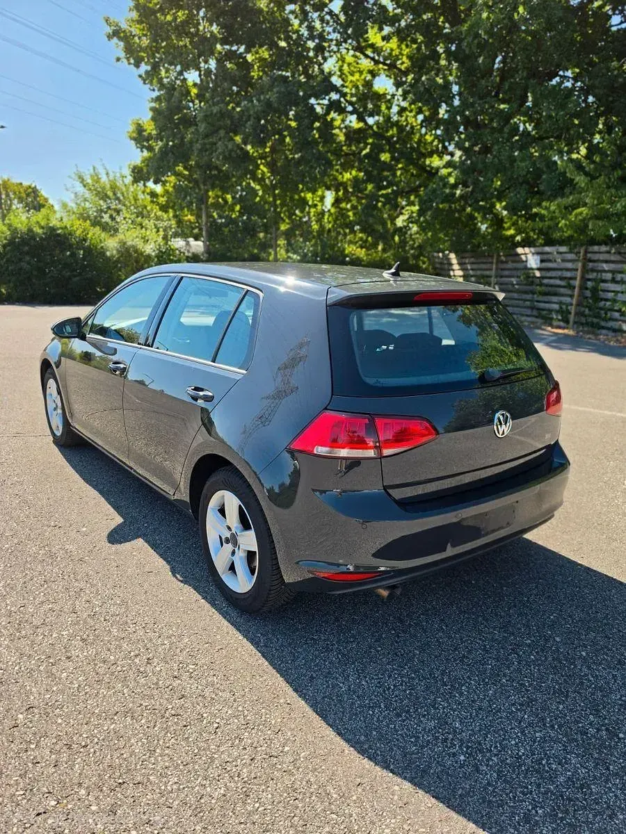 Gebraucht VW Golf VII Comfortline 105 PS (77 kW) 2014 Grau Kombi