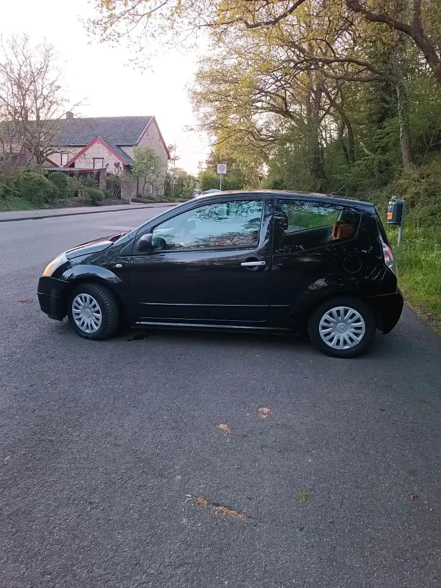 Gebraucht Citroën C2 73 PS (53 kW) 2005 Schwarz Kleinwagen
