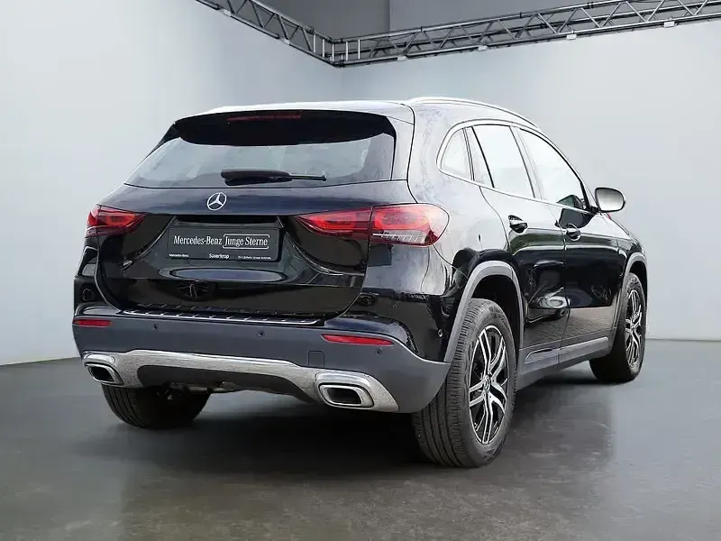 Gebraucht Mercedes GLA250 Progressive 224 PS (164 kW) 2023 Schwarz SUV