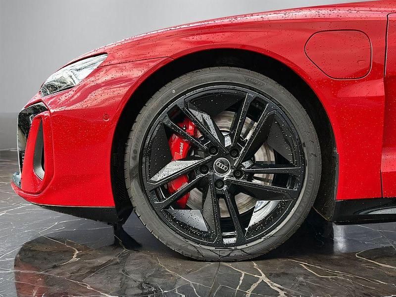 Gebraucht Audi e-tron GT quattro Ambiente 434 kW (591 PS) 2024 Rot Limousine