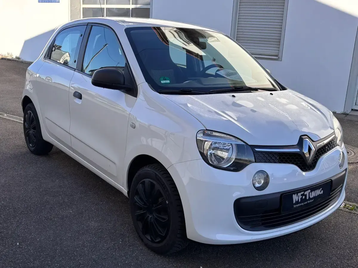 Gebraucht Renault Twingo Life 69 PS (50 kW) 2017 Weiß Kleinwagen