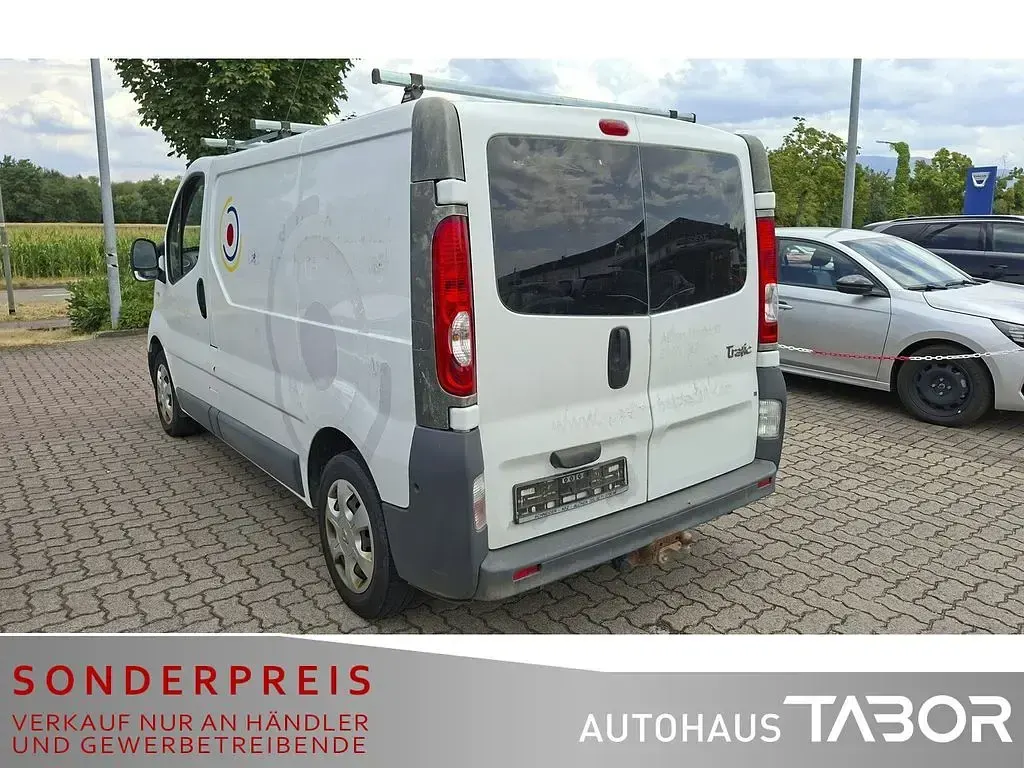 Gebraucht Renault Trafic 90 PS (66 kW) 2011 Weiss casablanca Van / Kleinbus