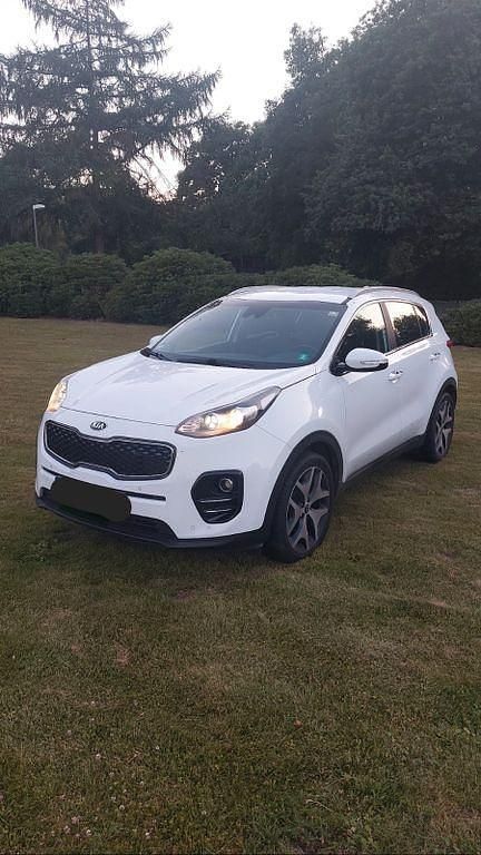 Weiß Gebraucht 2017 Kia Sportage DREAM-TEAM Edition SUV | 12.000 € (Guter Preis) - Bild 1/4