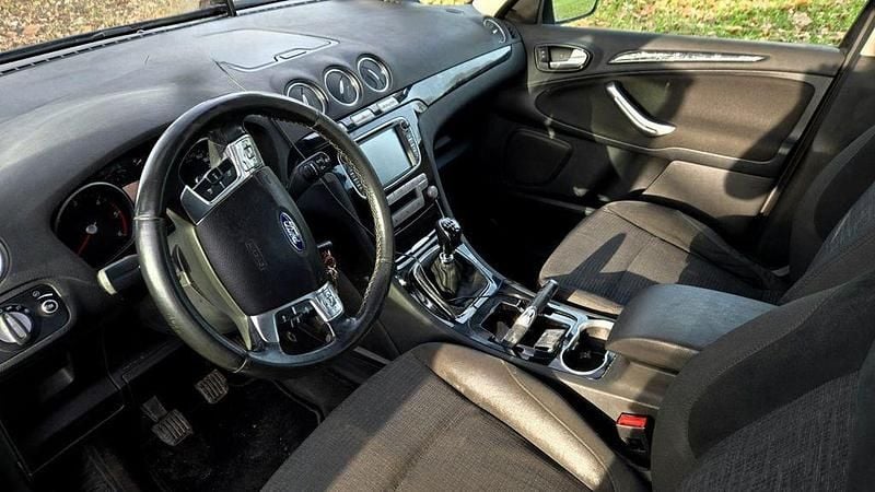 Gebraucht Ford Galaxy Ghia 140 PS (102 kW) 2010 Blau Van / Kleinbus