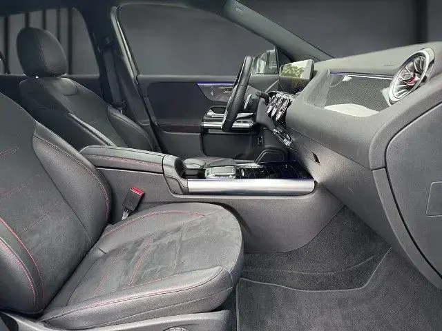 Gebraucht Mercedes GLA250 218 PS (160 kW) 2022 SUV