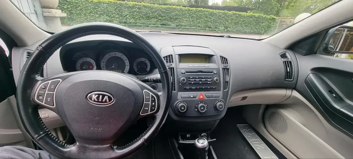 Occasion Kia Ceed 125 ch (91 kW) 2009 Noir Citadine