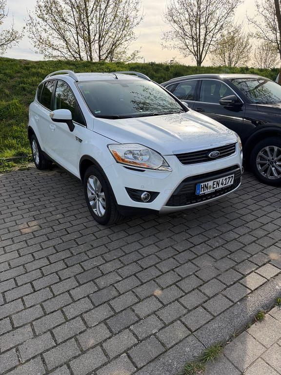 Gebraucht Ford Kuga Titanium 140 PS (102 kW) 2010 Violet SUV
