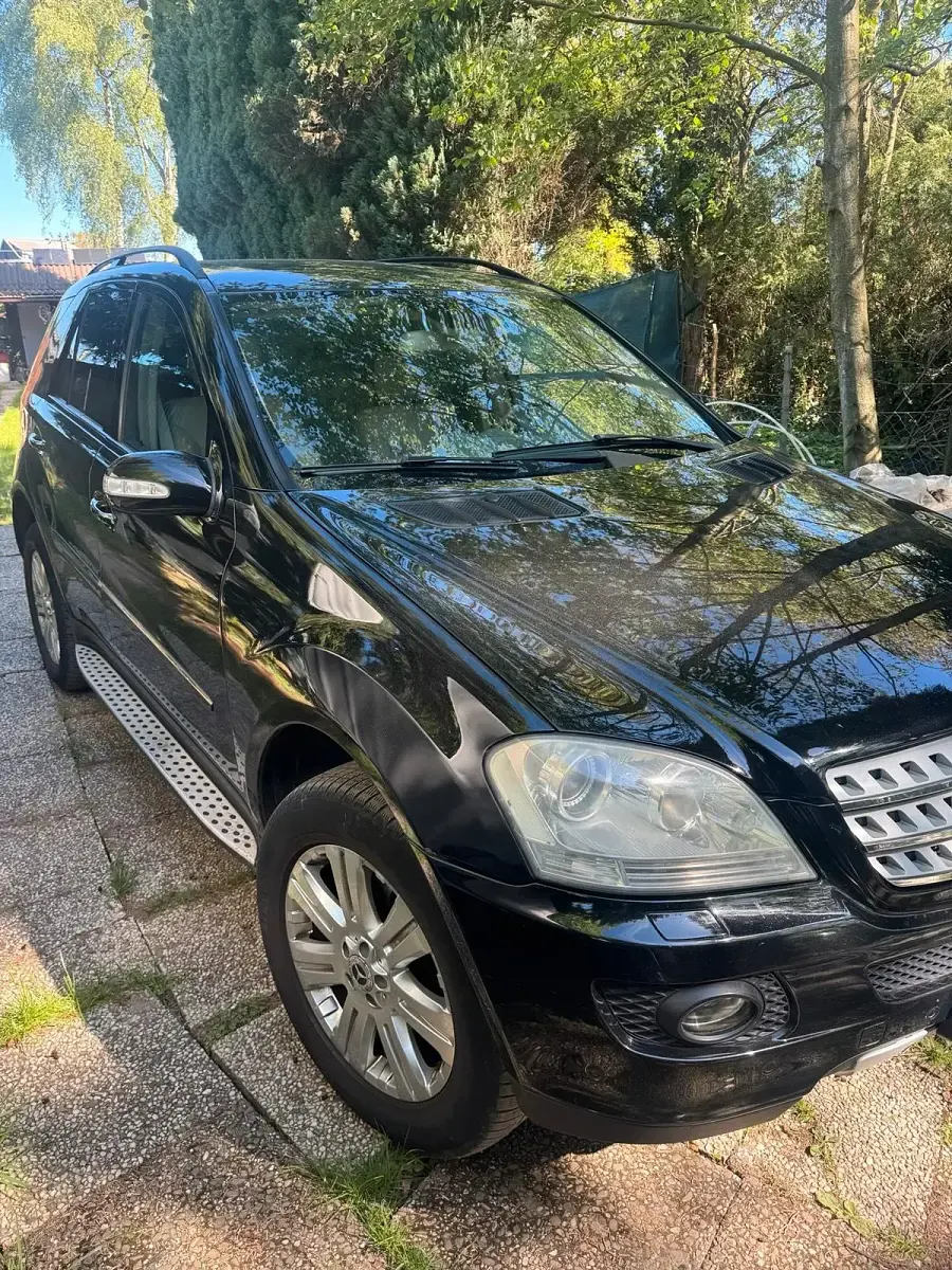 Second-hand Mercedes ML280 190 CP (139 kW) 2009 Negru SUV