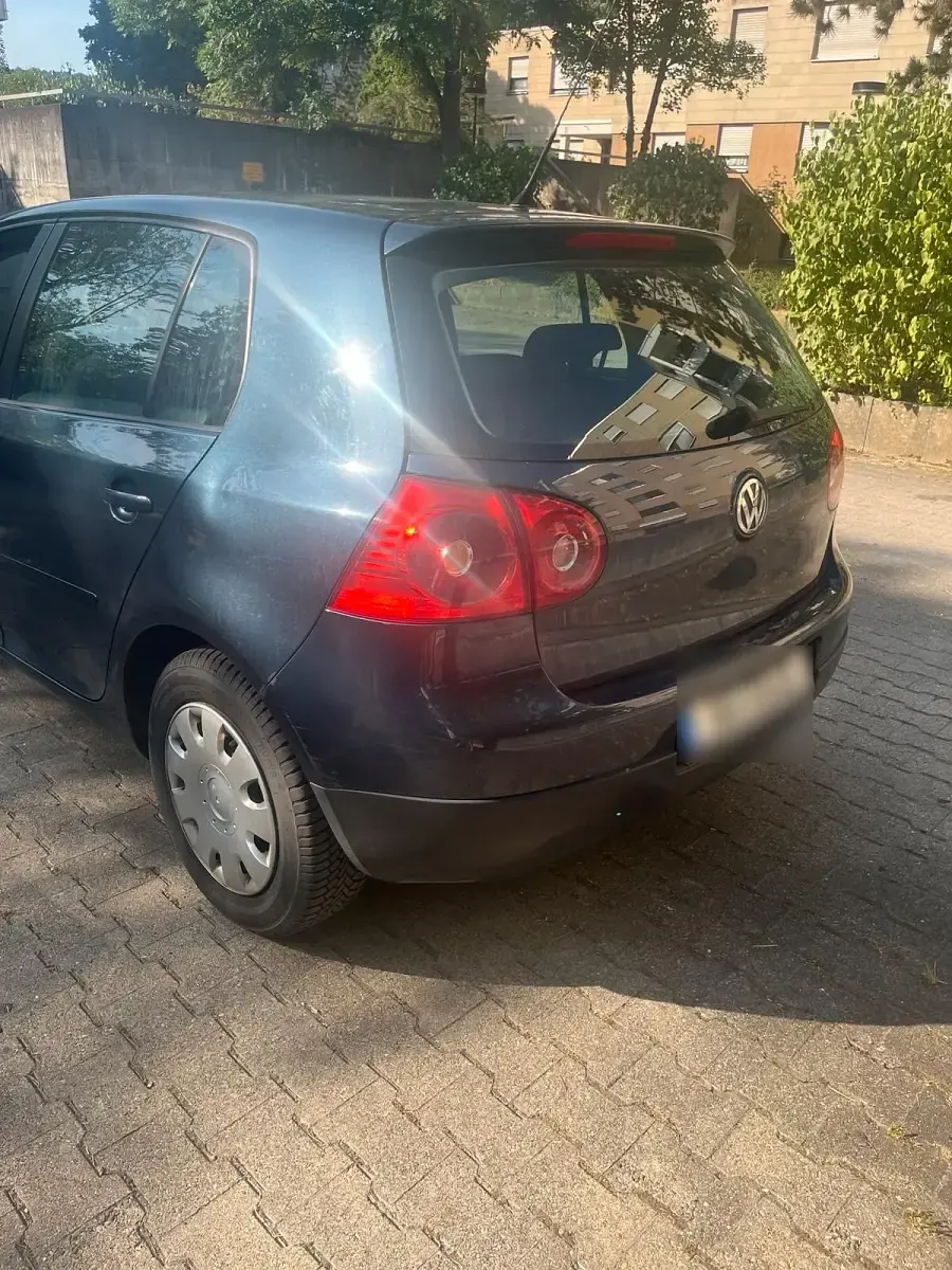 Gebraucht VW Golf V 140 PS (102 kW) 2008 Blau Kleinwagen