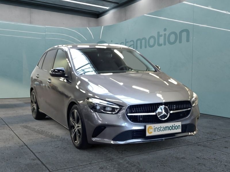 Grau Gebraucht 2025 Mercedes B220 Progressive Van / Kleinbus | 43.860 € (Teuer) - Bild 1/4