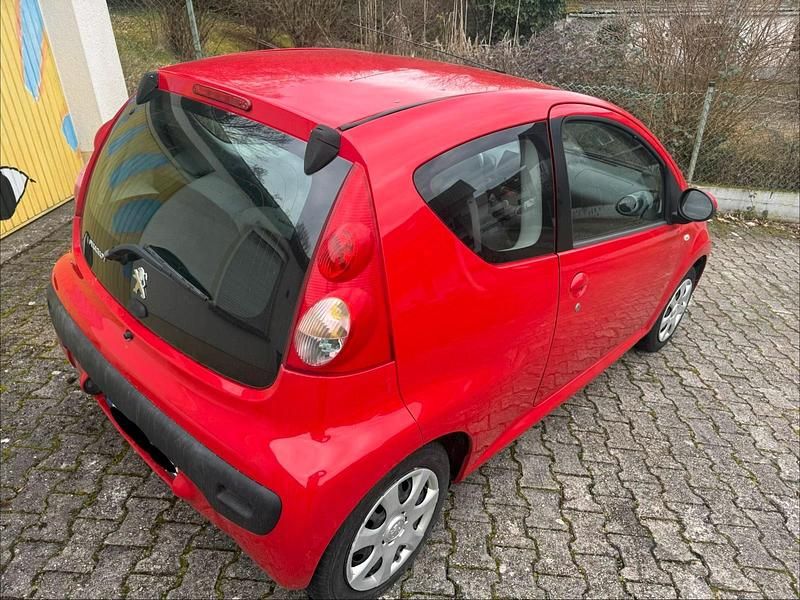 Gebraucht Peugeot 107 68 PS (50 kW) 2006 Rot Kleinwagen