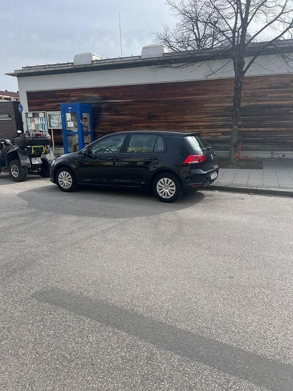 Gebraucht VW Golf VII 110 PS (80 kW) 2014 Schwarz Limousine