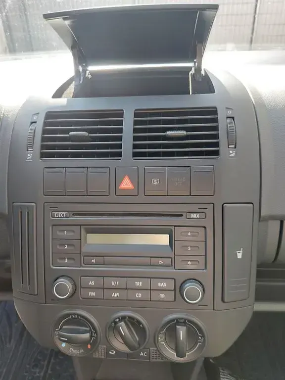 Gebraucht VW Polo Sportline 75 PS (55 kW) 2005 Silber Kleinwagen