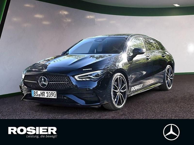 Schwarz / kosmosschwarz Gebraucht 2025 Mercedes CLA200 Shooting Brake AMG line Kombi | 44.700 € - Bild 1/4