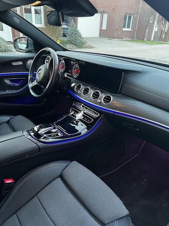 Gebraucht Mercedes E250 211 PS (155 kW) 2017 Grau Limousine