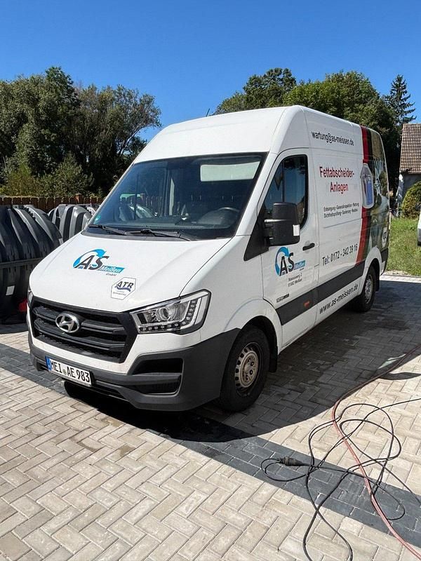 Weiß Gebraucht 2018 Hyundai H 350 Van | 14.750 € (Teuer) - Bild 1/4