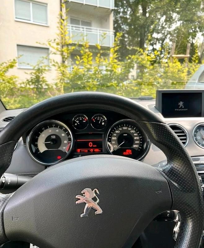 Gebraucht Peugeot RCZ 200 PS (147 kW) 2011 Andere farben Coupé