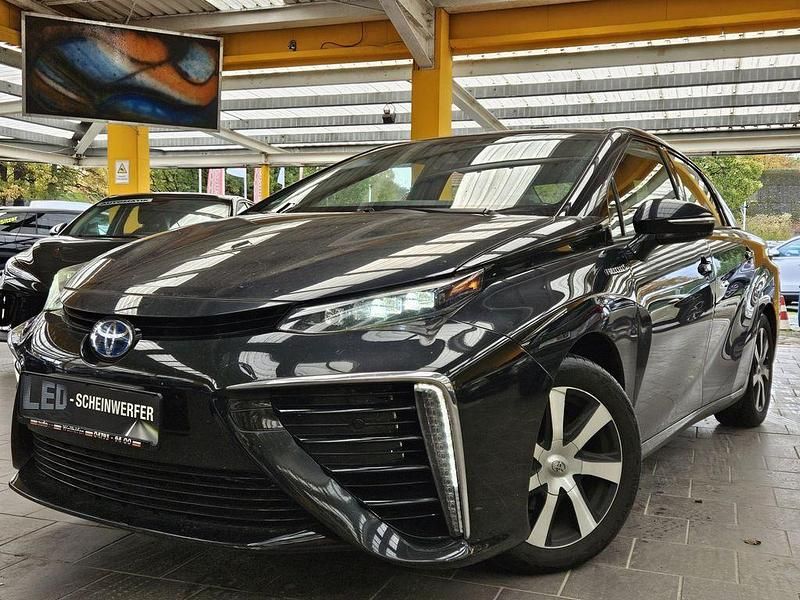 Schwarz Gebraucht 2017 Toyota Mirai Limousine | 9.975 € (Fairer Preis) - Bild 1/4