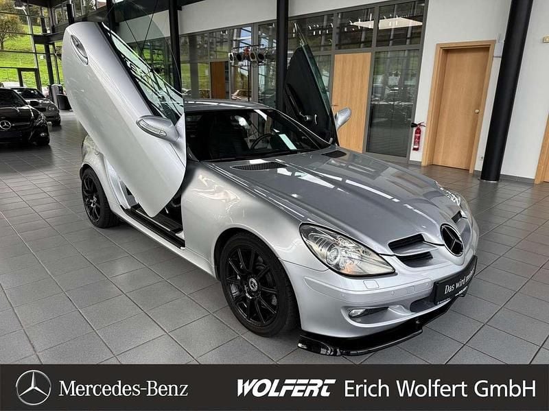 Iridiumsilber metalliclack Gebraucht 2004 Mercedes SLK350 AMG Cabrio | 13.550 € - Bild 1/4