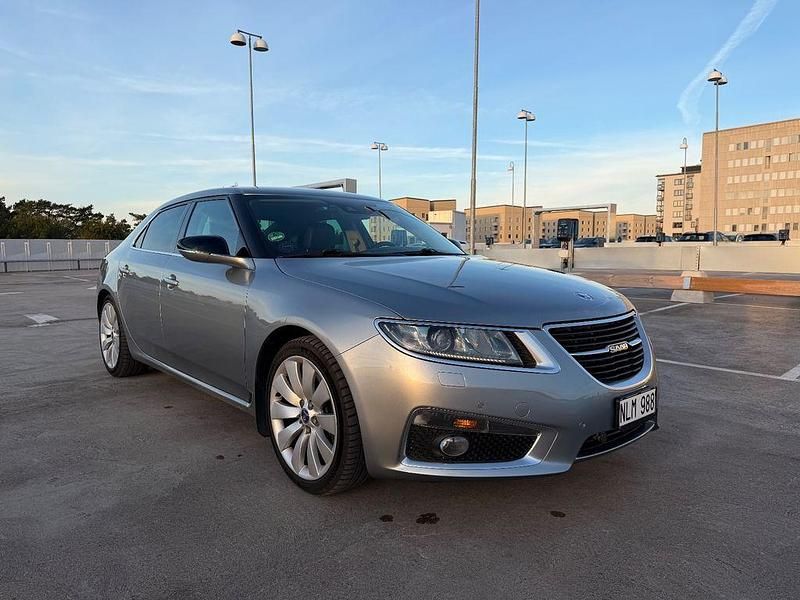 Grau Gebraucht 2010 Saab 9-5 Aero Limousine | 26.500 € - Bild 1/4