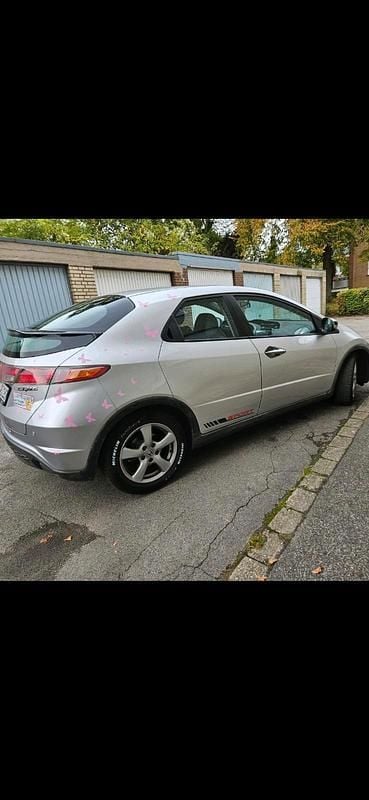 Grau Gebraucht 2006 Honda Civic Limousine | 2.500 € - Bild 1/4