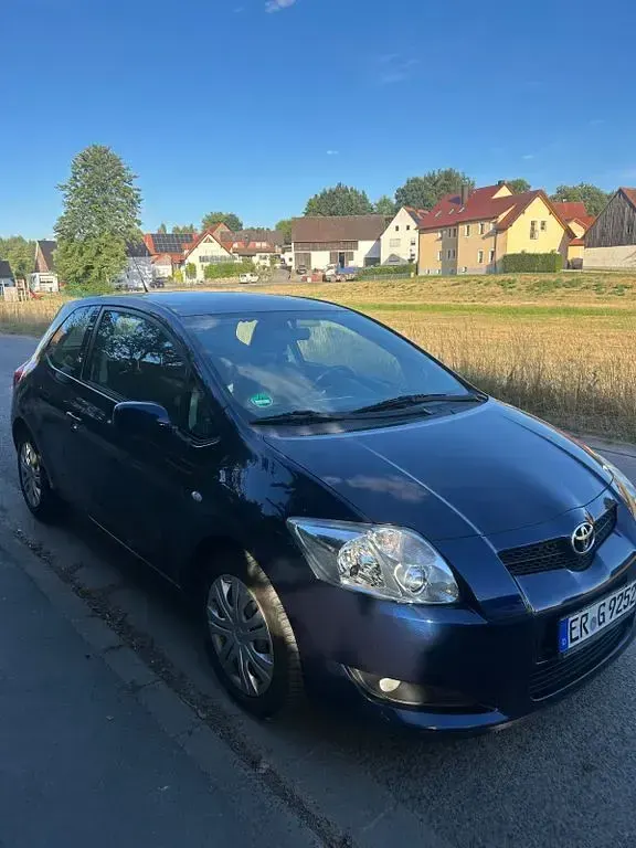 Gebraucht Toyota Auris 124 PS (91 kW) 2008 Blau Kleinwagen